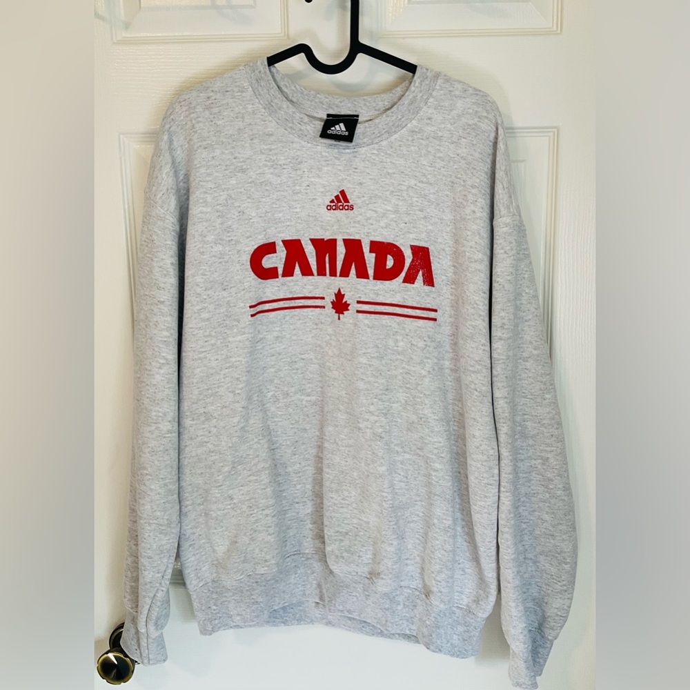 Men’s medium grey adidas Canada sweatshirt